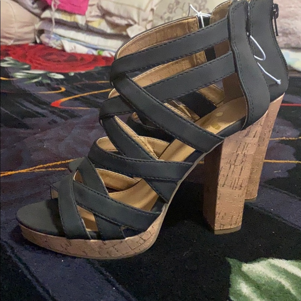 High heels - Picture 1 of 6